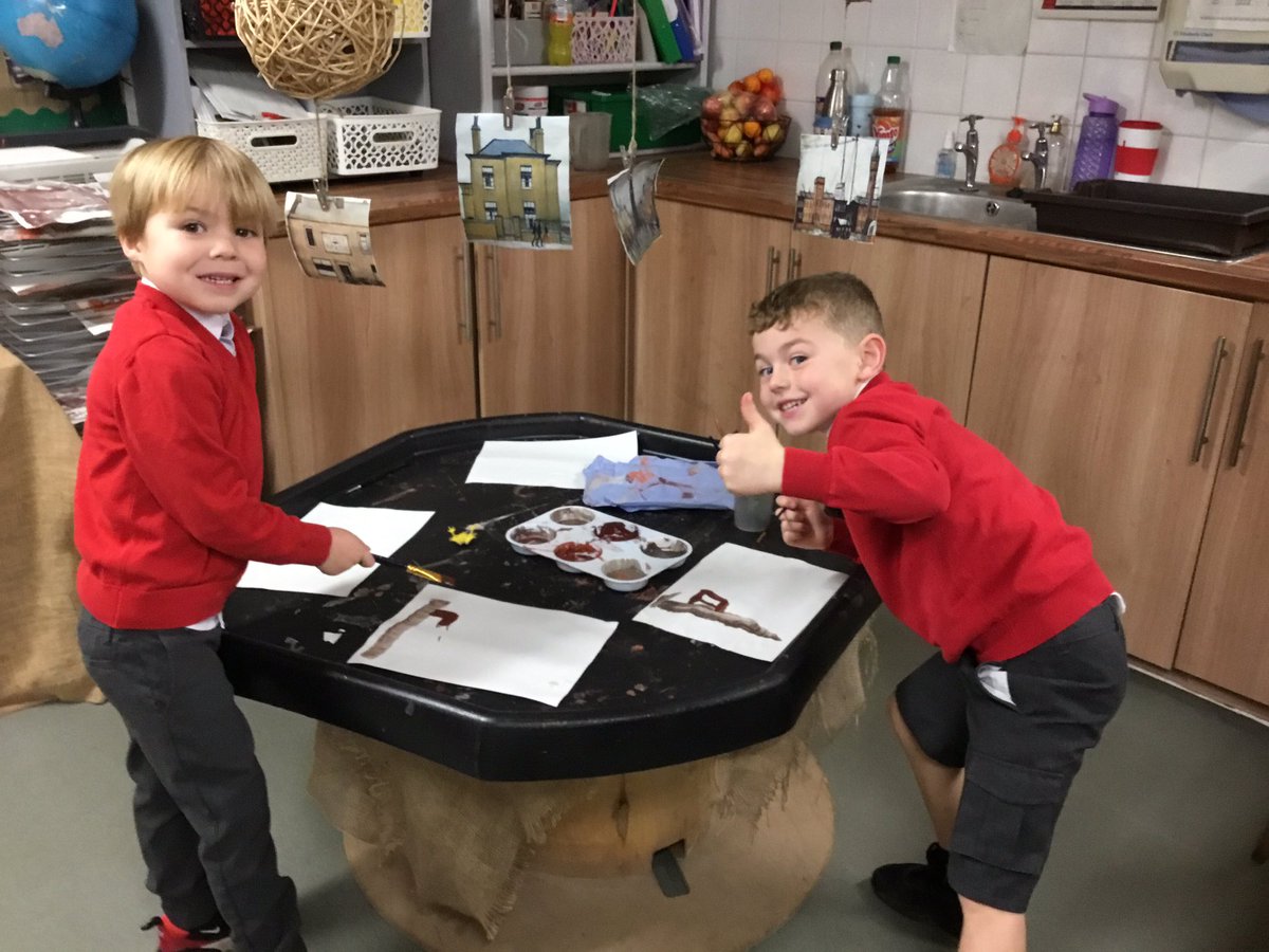 HolyFamilyRead's tweet photo. Year One love completing their challenges in class 😀👍 https://t.co/e6SwgZxJxu