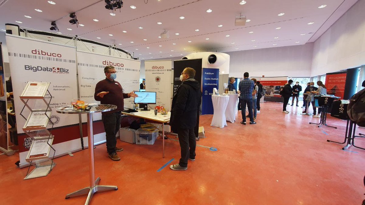 IT_Mazee's tweet photo. #RT @dibucogmbh: Liebe Grüße vom TIC Career Day 2021 an der 
@HS_Reutlingen. Unsere Kollegen Steffen Apprich und Slava Lysenko sind noch bis 15 Uhr vor Ort und freuen sich auf Euren Besuch. https://t.co/bdNSdIooQ6