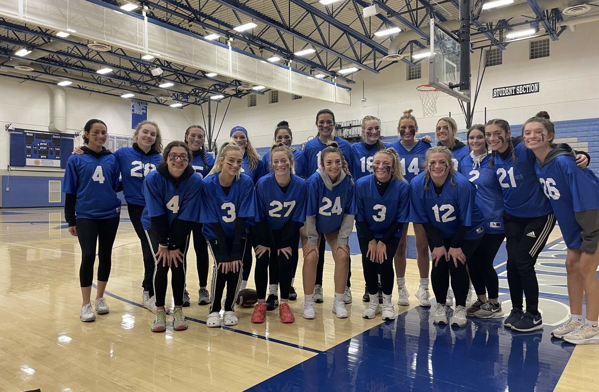 ccfalcons22's tweet photo. Way to go Seniors!!! X2 POWDERPUFF CHAMPS🏆 https://t.co/L07J6B1Jay