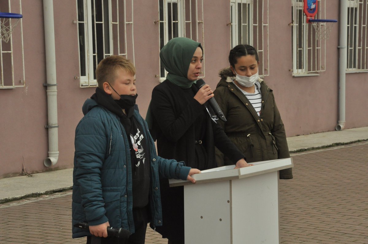 SaraylarM's tweet photo. Her 10 Kasım'da 
Minnet ve Şükranla ... https://t.co/cWtIbbuoEr