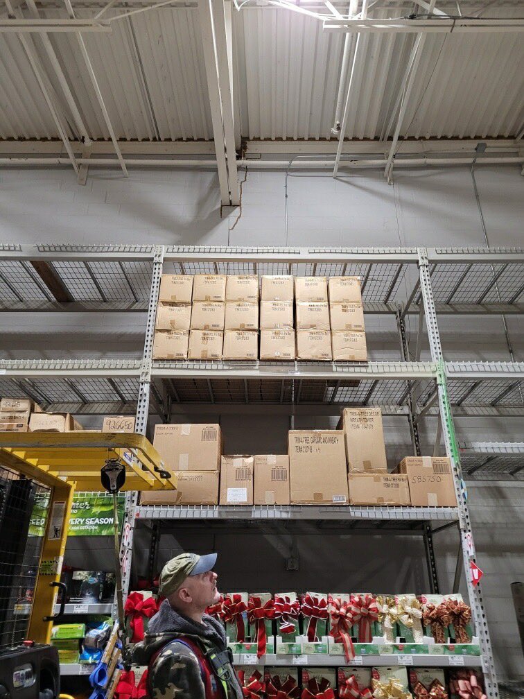 lowes0641's tweet photo. Over nights helping with the cardboard challenge @Anthony_Battle1 @R18Merch https://t.co/IK3dZdSexV