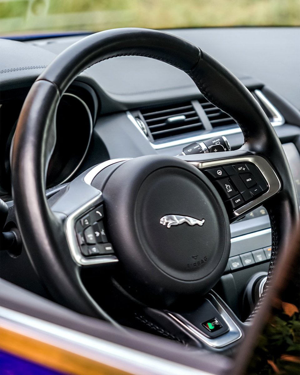 Destacarru's tweet photo. ОСМОТРЕН ПО ЗАКАЗУ КЛИЕНТА:

  JAGUAR E-PACE D180 | AWD | HEAD-UP
  LED | KAMERA | 30.714€ НЕТТО
   ________________________________________
   ХАРАКТЕРИСТИКИ АВТОМОБИЛЯ:

•     EZ: 10/2018 год
•     Пробег: 28.000 км
•     Мощность: 132 kw / 179 ps… https://t.co/aFeyirWKHe https://t.co/RCDiKcDcRP