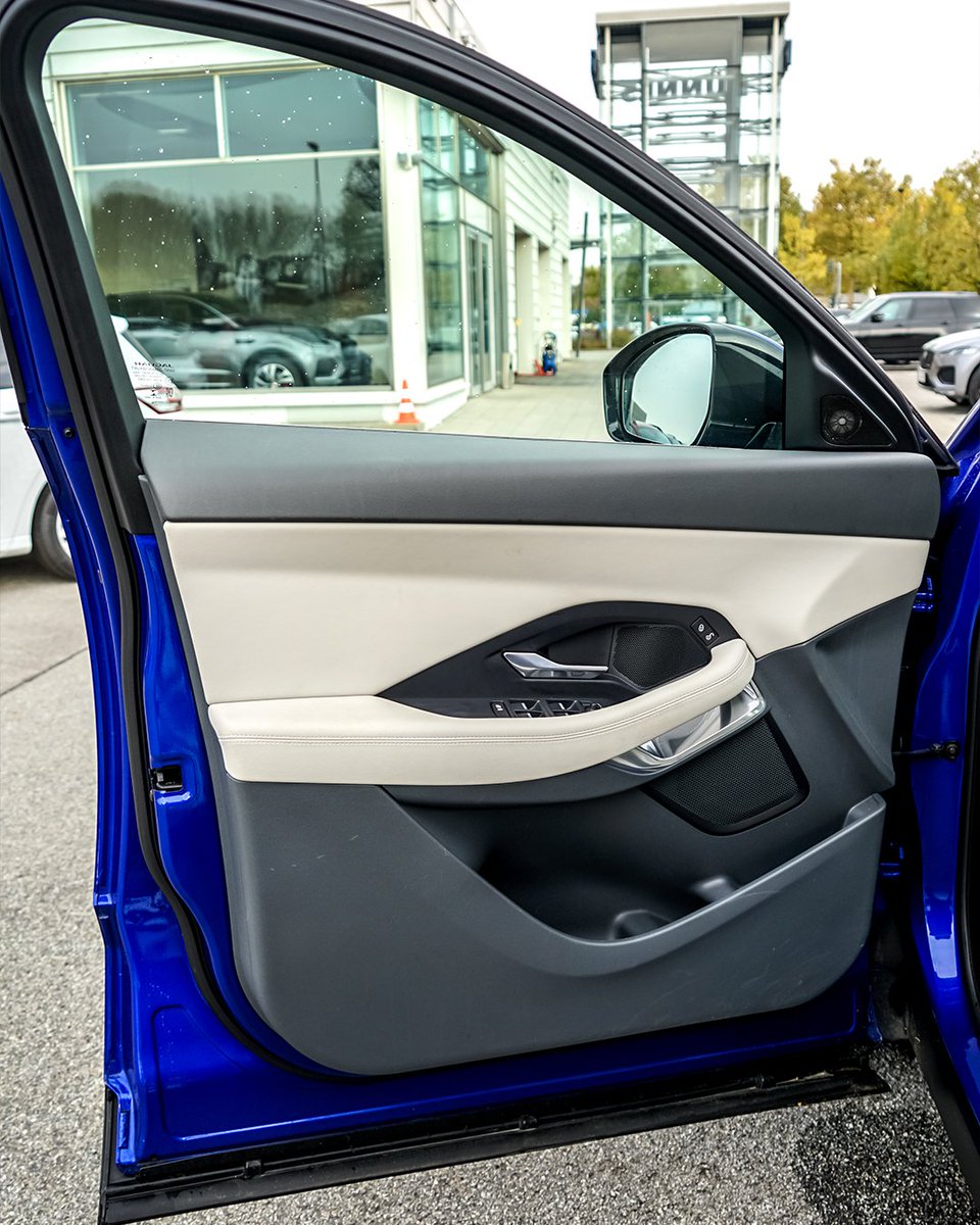 Destacarru's tweet photo. ОСМОТРЕН ПО ЗАКАЗУ КЛИЕНТА:

  JAGUAR E-PACE D180 | AWD | HEAD-UP
  LED | KAMERA | 30.714€ НЕТТО
   ________________________________________
   ХАРАКТЕРИСТИКИ АВТОМОБИЛЯ:

•     EZ: 10/2018 год
•     Пробег: 28.000 км
•     Мощность: 132 kw / 179 ps… https://t.co/aFeyirWKHe https://t.co/RCDiKcDcRP