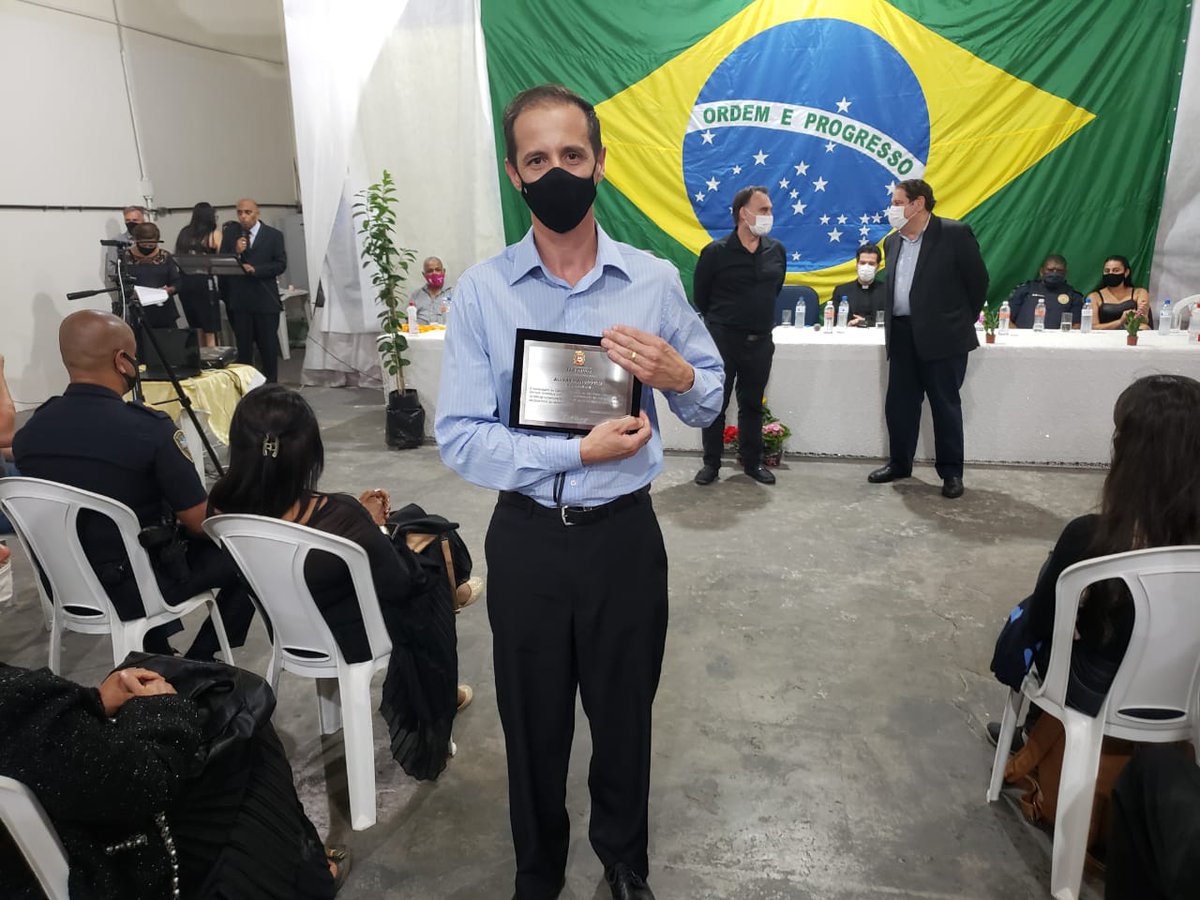 acmsaopaulo's tweet photo. Todo o trabalho e história da #ACMNorte, em prol do fortalecimento de pessoas, famílias e comunidade limoense, foram reconhecidos no último dia 05, em cerimônia solene da Câmara Municipal de SP. Foco no ser humano é a nossa missão! Parabéns, ACM! #OrgulhoAcemista ativado. https://t.co/Y09cSJWQn0