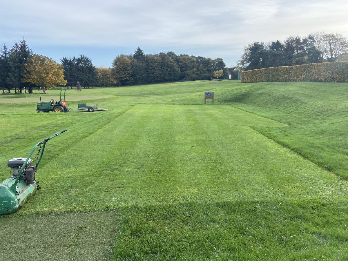 cooney1987's tweet photo. Today @MusselburghGC we go old school, using the trusted Ransomes super certes on some smaller tees. Plenty life left in the old dog yet, and the machines still doing a good job too πβ³οΈ #greenkeeping #oldschool #laserlines #parklandgolf #autumnmaintenance https://t.co/kiWtWe8JRD