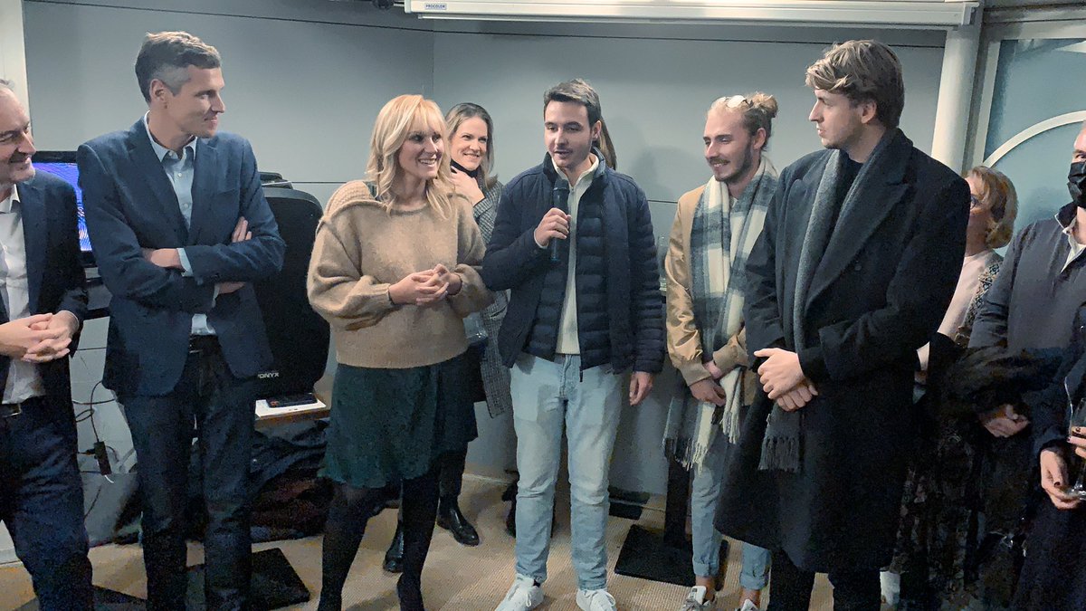 AFarautLGC's tweet photo. Nombreux pour le lancement officiel du #comitesoutien @Lagarenne avec #comitesoutien #courbevoie et écouter @EmmanuelMacron. Merci aux @JeunesMacron92
Pour une france optimiste et réformiste, sans dogmatisme #antiextremes @92enmarche @TerresDeProgres @MoDem92 @MoDem @enmarchefr https://t.co/GwIgNY21Q4