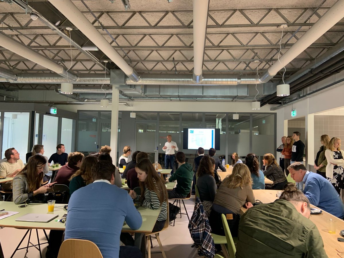 Tijdens de inspiratielunch vorige week stelde nieuwe jammer Frio Food Inspirators zich voor. Ze vermarkten en distribueren vriesverse foodconcepten binnen Europa, in zowel retail als in foodservice. We zijn trots om ze te mogen verwelkomen in onze #agri en #food community!