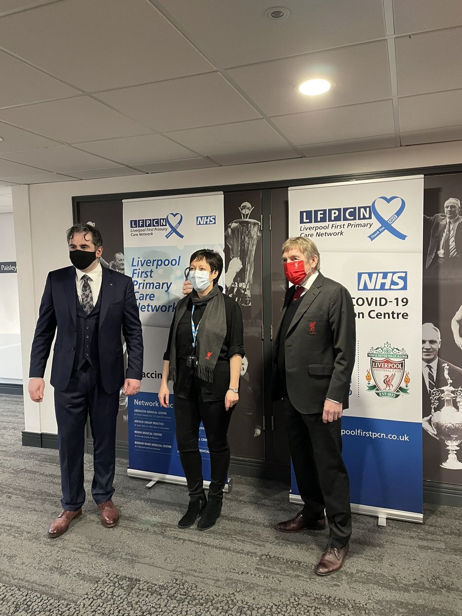 FionaLemmens's tweet image. A year ago we had 1st CCG Covid vaccine meeting. What a year since then! Massive thank you to everyone involved in the programme; Admin, volunteers, vaccinators, bus drivers, GPs, PCNs, managers. You have ALL done an amazing job 👏👏👏💉💉💉👏👏👏 
Thank you