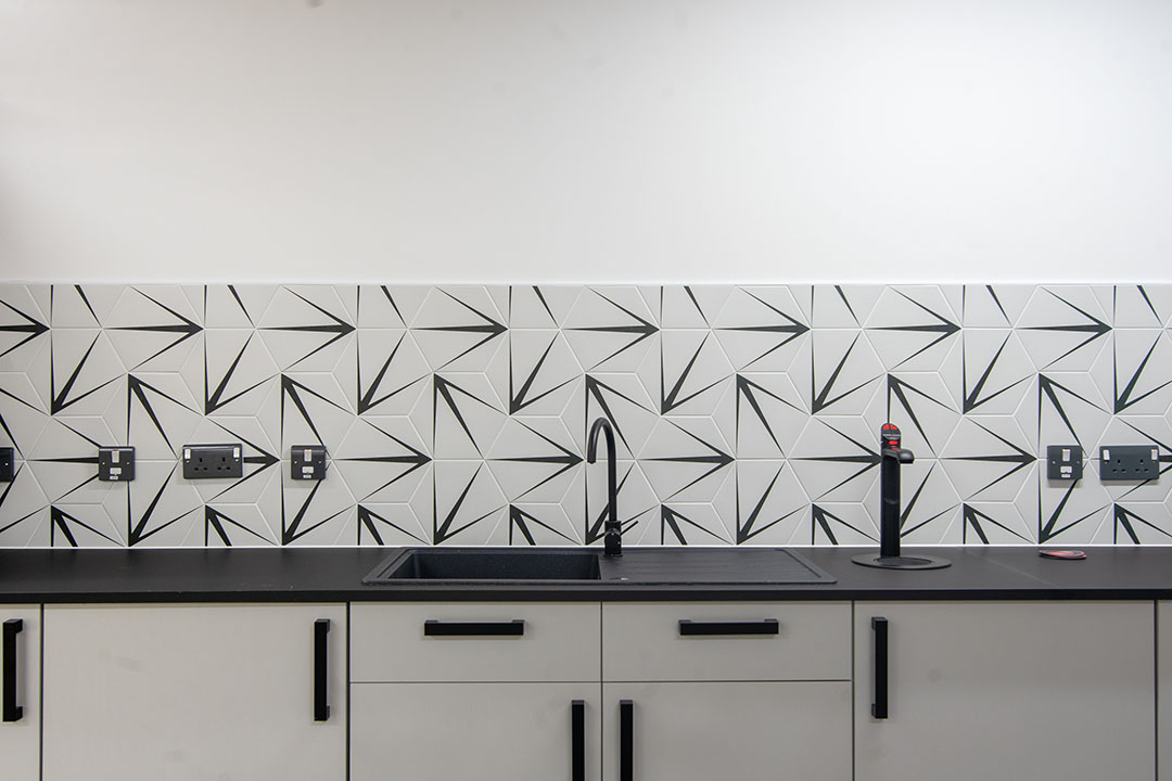 Paramount_db's tweet image. ✨ NEW CASE STUDY: SPHERE SOLUTIONS ✨Find out how we transformed a redundant radio station into a multi-purpose workspace that not only looks fantastic but actively promotes staff wellbeing too!
paramountinteriors.com/case-studies/s…