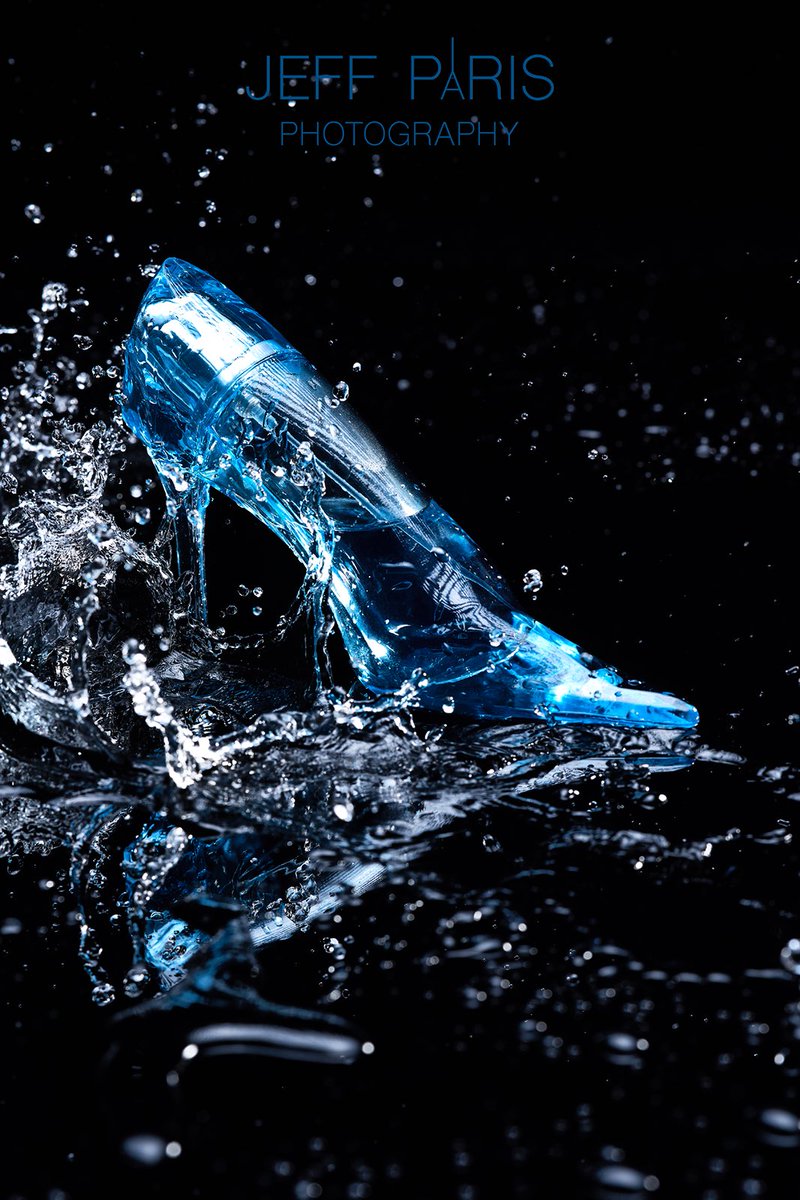 Hello everyone.  For a special #fetish #shoot in #latex with a focus on #liquid, I am looking for a #model who would like to own such a picture.  You should come from the #Cologne or #Berlin area.  In this case, I assume #experience in #modeling.  Interested? Contact me!