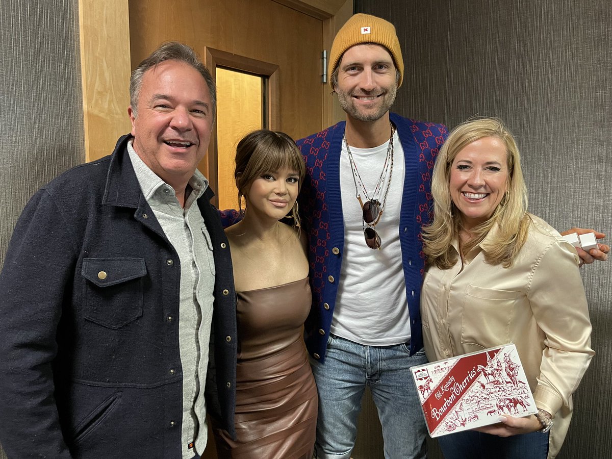981THEBULL's tweet photo. .@RyanHurd will be at our Acoustic Jam in less than one month! He and @MarenMorris are just a few of the stars dropping in to talk #CMAAwards with @OfficerDon1 and @DeAnnStephens this morning on 98.1 The Bull.
Listen live: https://t.co/TsDKe0mvAz
#MusicRowLive
#iHeartCountry https://t.co/aFUmHjMx5d