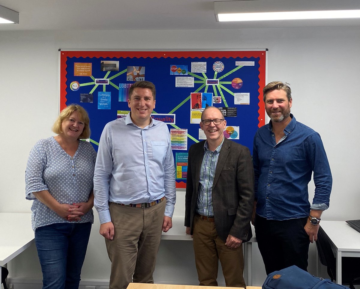 FSBSussex's tweet photo. Great to meet Ian Ross @WREC_News recently! Read all about it here https://t.co/cgwtM1ND0S #Brighton #BeMoreFSB @AndrewFsb @FSB_Voice https://t.co/WIk1DnKqxo