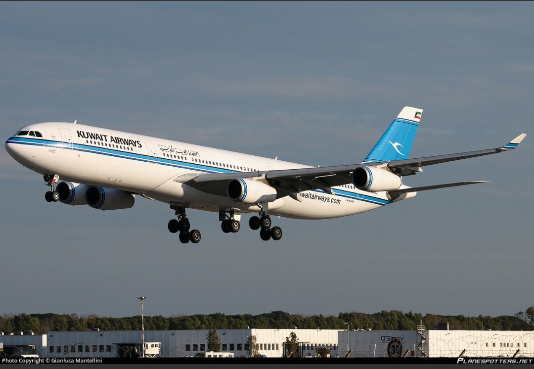 Hypercutt's tweet photo. #GuineBissau
Bissau's controversial #AIRBUS A340-300 was owned by Kuweit Airways and was acquired in 1995. But as of March 2020 the aircraft has a new owner who must be discovered. Who owns this jumbo jet?
@oaci @IATA @aviation https://t.co/c5hPY4hjcR