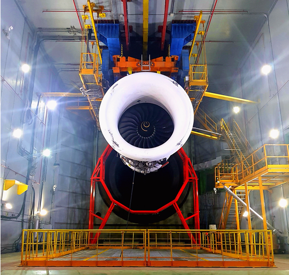 StrathImages's tweet photo. Strathclyde engineers have developed the first system to image CO2 emissions in aeroplane engines, crucial in the development of less ozone-impacting transport: https://t.co/il18P1BSdi #StrathImages10 @EEEStrathclyde #COP26 https://t.co/CzqoC5FAND