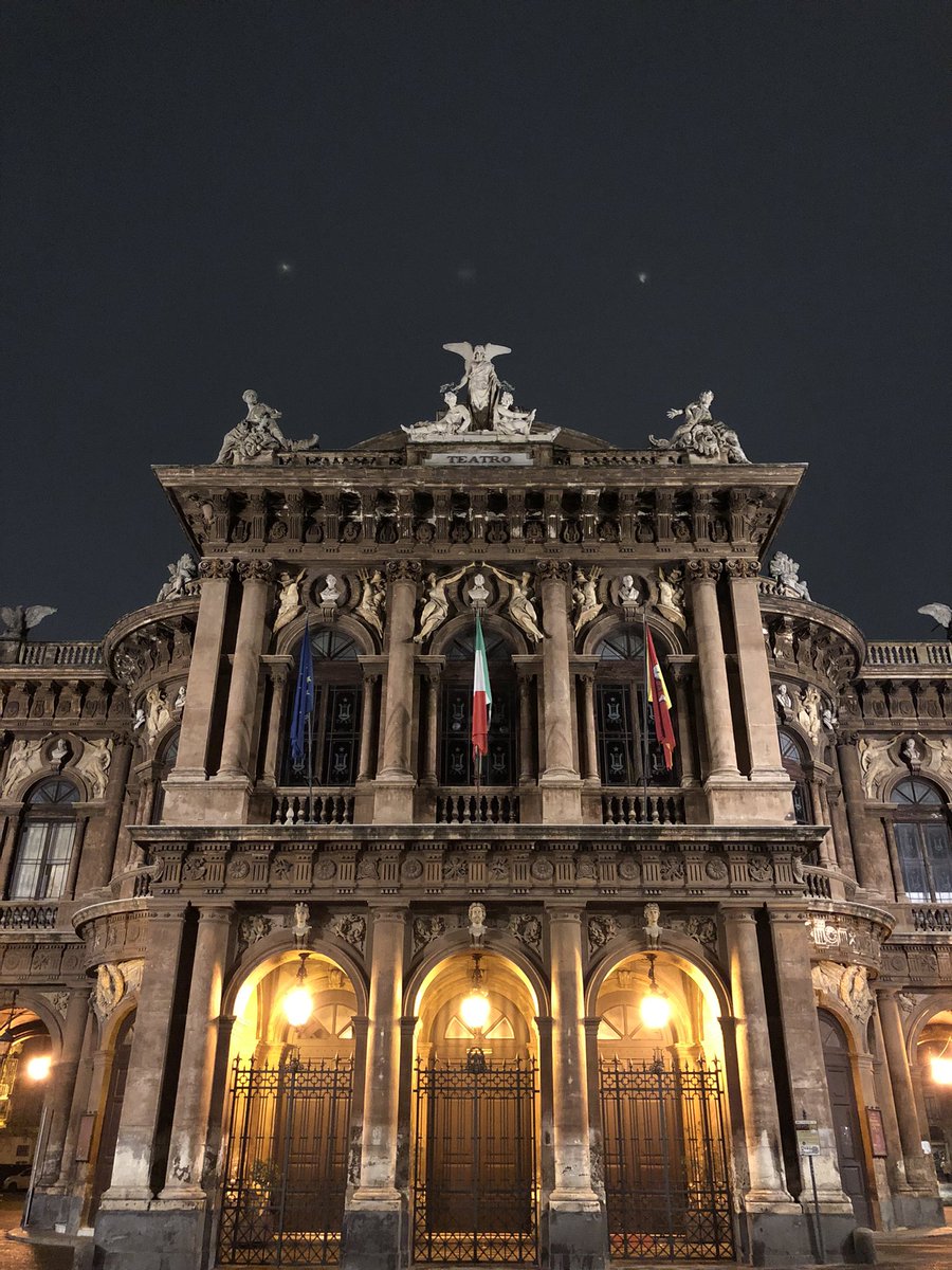 PabloGalvezH's tweet photo. Si comincia! @TMVBellini 

#baritono #rossini #ilbarbieredisiviglia #bartolo #teatromassimobellini #opera #operalife #operasinger #catania #bariton #italia #dottorbartolo #baritone https://t.co/YwMDmRnrNb