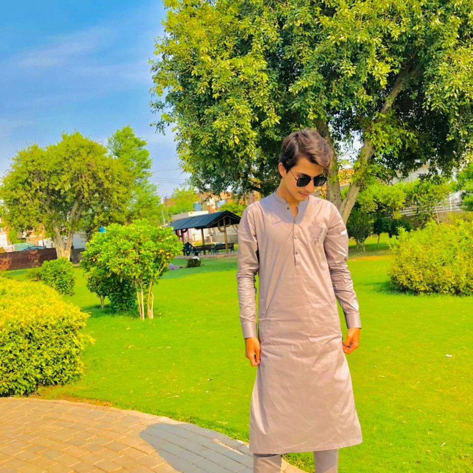 SyedAliShah71's tweet photo. #NewProfilePic https://t.co/J4tX2ANq0t