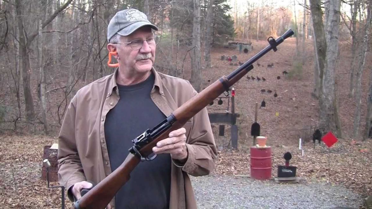 CountOnRodney's tweet photo. No way anyone gonna buy a firearm without seeing a review from this guy first https://t.co/SYfqeaYxX6