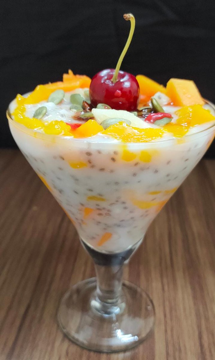 hemvini's tweet photo. 𝙑𝙚𝙜𝙖𝙣 𝙁𝙧𝙚𝙨𝙝 𝙁𝙧𝙪𝙞𝙩𝙨 &amp; 𝘾𝙝𝙞𝙖 𝙎𝙢𝙤𝙤𝙩𝙝𝙞𝙚 

🥭 𝑰𝒏𝒈𝒓𝒆𝒅𝒊𝒆𝒏𝒕𝒔 🍒

↠1/2 Cup Fresh Coconut meat (malai)
↠1/2 Cup Water
↠1/2 Cup Chopped Banana
↠1/4 Cup Frozen Chopped Mango
↠1 tbsp Chia Seeds
↠2 tbsp Dates syrup
↠Handful Pumpkin seeds https://t.co/LKRiCdlfoX