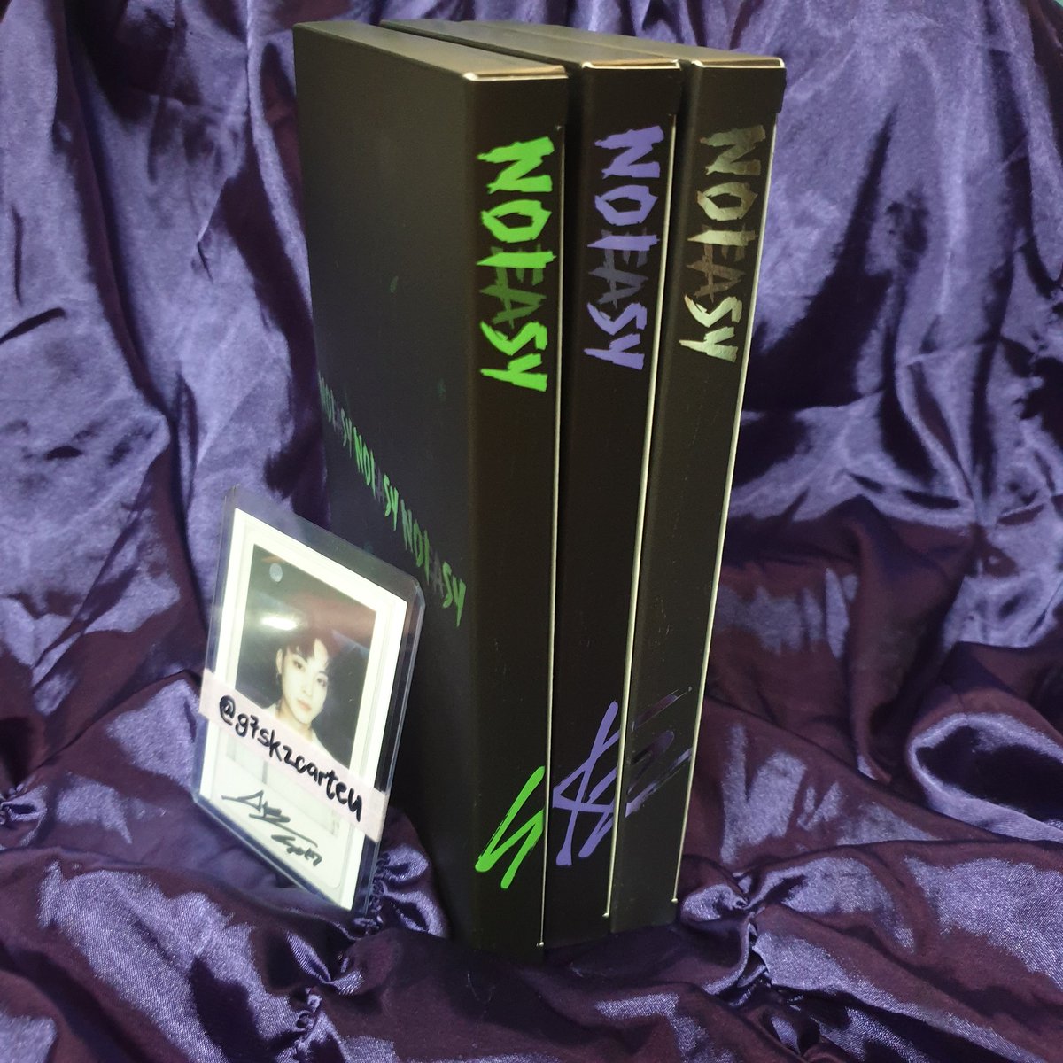 g7skzcarteu's tweet photo. wts lfb #GSCSelling

11.11 sale
Stray Kids NOEASY album UNSEALED
☆ P100 only
incl: outbox, pb, cd, lyrics book, sticker, folded poster

green - 5 pcs
violet - 5 pcs

reply mine/dm
see pinned b4 claiming

🏷 skz chan felix changbin seungmin hyunjin jeongin i.n han jisung lee know https://t.co/RzI6t68NNZ