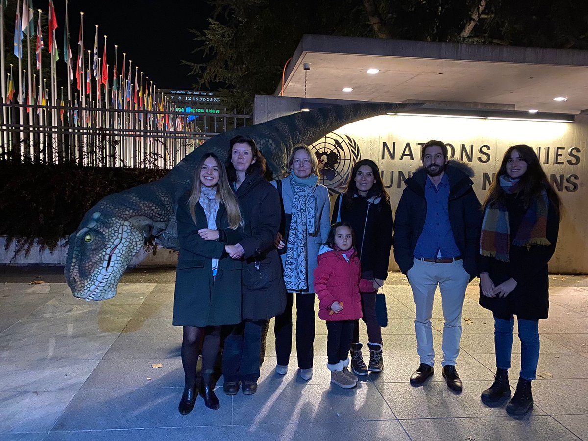 alexis_laff's tweet photo. Fun night yday @UN Palais des Nations &amp; @MuseumGeneve w/ @swiss_un @GenevaImpact @UNDPGeneva teams to raise awareness in @VilleDeGeneve on issue of fossil fuel subsidies.
@frankiethedino is scary but not as much as the prospect of not taking #ClimateAction!
#DontChooseExtinction https://t.co/5sRjGUhmqI