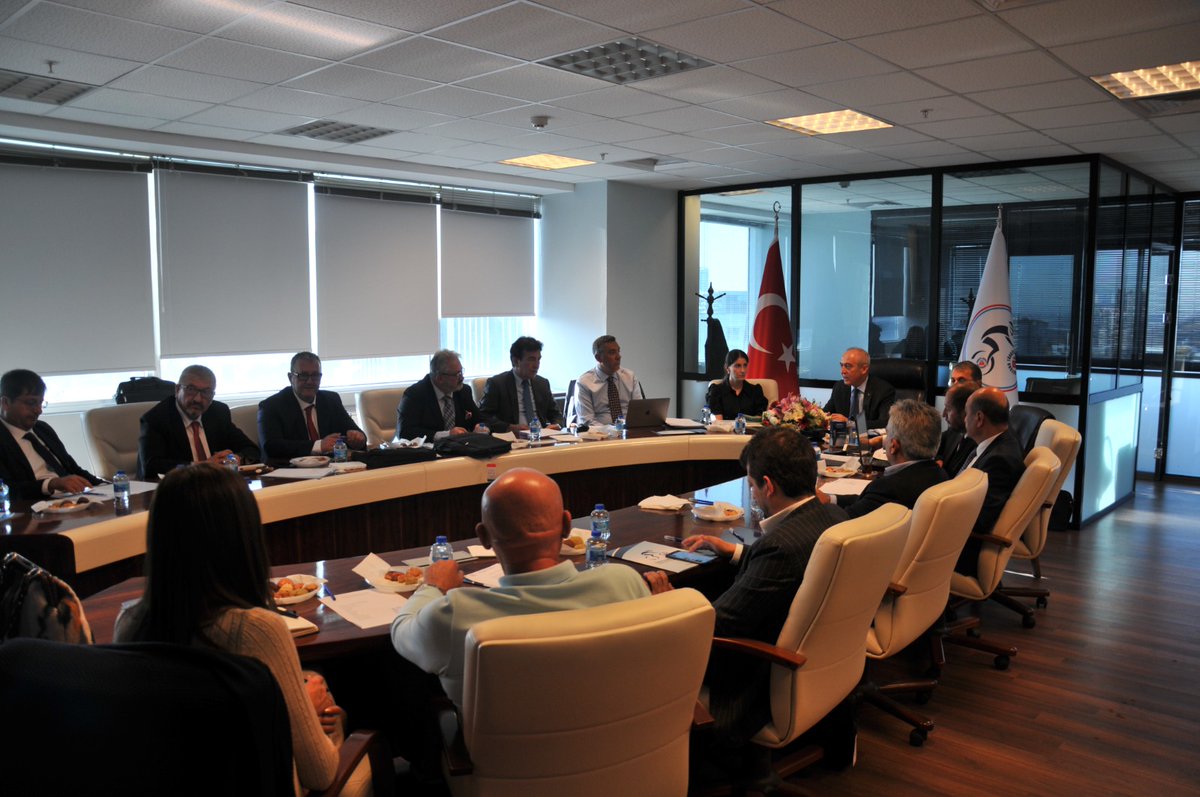 Federasyon Başkanlığına seçilen Emin Müftüoğlu başkanlığında 09 Kasım 2021 Salı günü saat 15.00 de ilk yönetim kurulu toplantısı gerçekleştirildi ve görev dağılımı yapıldı.