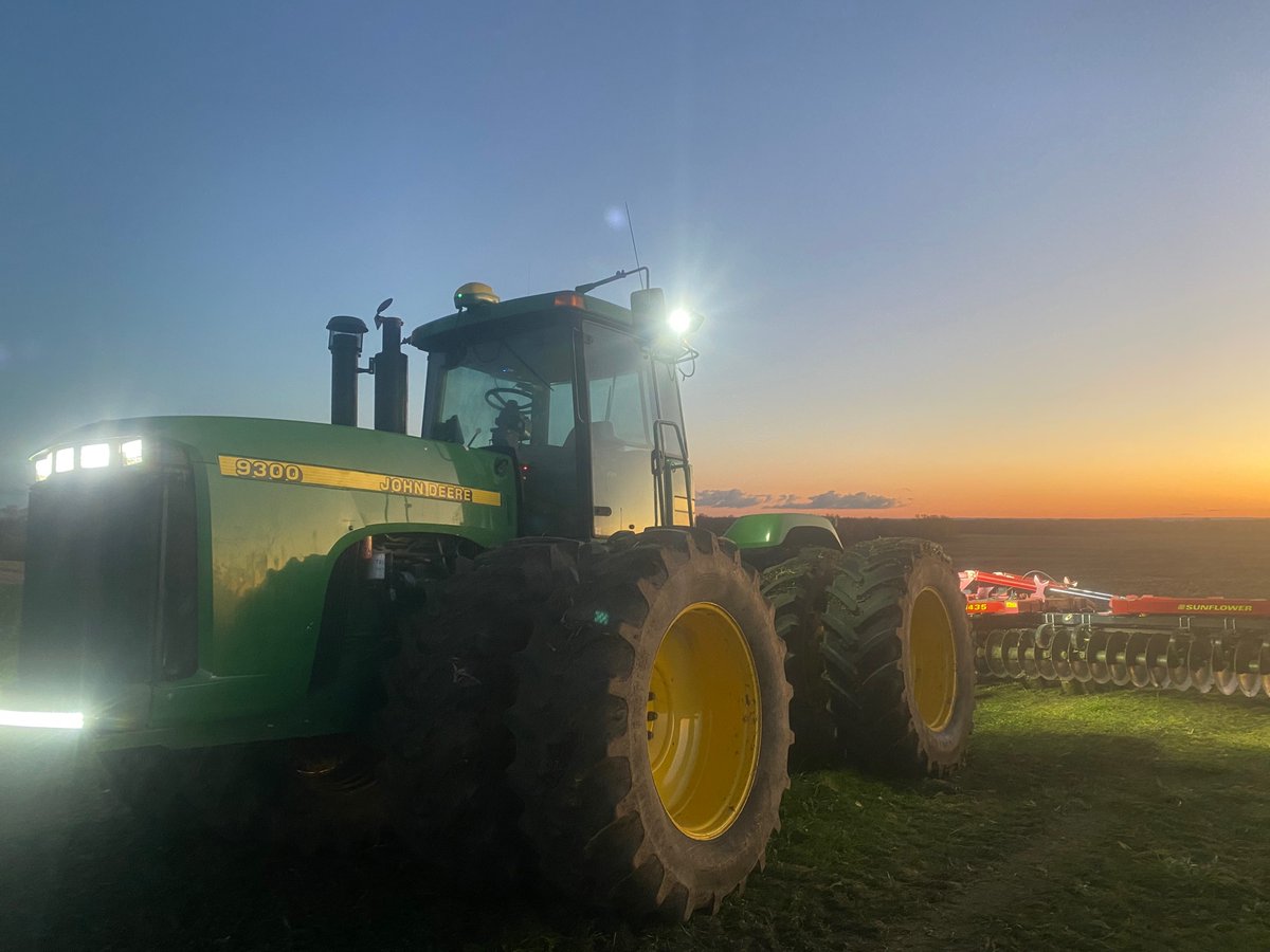 Beauty morning to finish the last of field work for 21 ! Bring on 22 looking forward to the challenge of beating 21 yields. # ontag