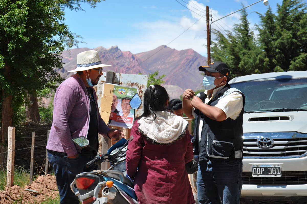 CarolinaMoises's tweet photo. Con los hermosos paisajes del Zenta como marco y una cultura milenaria en agricultura, artesanias y tejidos, los jóvenes candidatos de la #Lista209 de @ArribaJujuy que encabeza Alberto Tolay proyectan un futuro para #PalcadeAparzo en la #QuebradadeHumahuaca en #Jujuy↘️ https://t.co/GlxYGVnv9X
