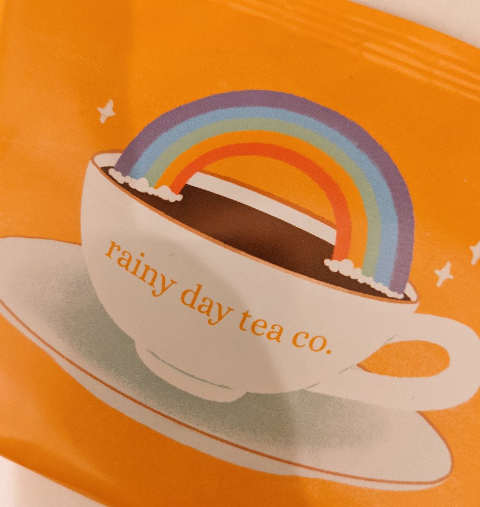 letsgetoolong's tweet image. Starting the morning off with caffeine-free Sunshower Spice tea by #RainyDayTeaCo. You can taste and smell the ginger and cinnamon in this spicy blend! ☀️ A @sipsby exclusive. Isn't their logo the cutest?