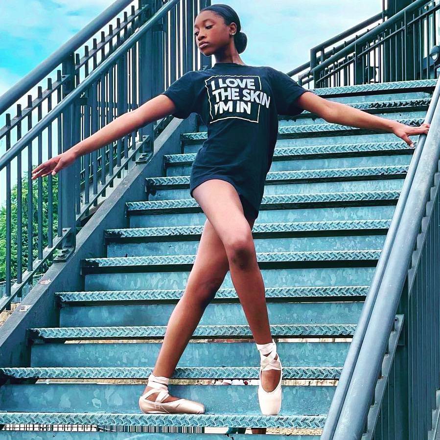powerinblack's tweet photo. #CustomerSpotlight #CustomerAppreciation #PowerInBlackTees #ThankYou 🖤 Reposted from @gracefully_precious
#dancerintraining #dance #pointe #ballet #blackdancer #beautifuldancer #browngirlsdoballet #dmvdancer https://t.co/mEzV9wgbm9