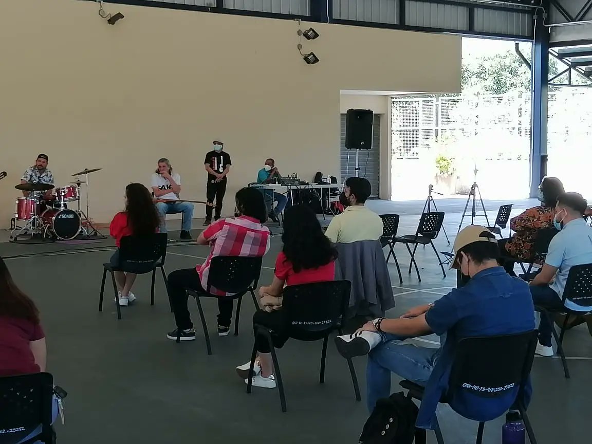Acuerdaviva's tweet photo. Continúa esta semana la parte formativa de nuestro festival A Cuerda Viva 2021. Más información
https://t.co/KnNimgiskk
#La_Fiesta_de_la_Guitarra_en_ElSalvador https://t.co/Z9GmDPRgmR