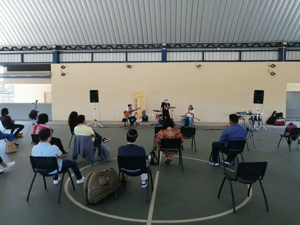 Acuerdaviva's tweet photo. Continúa esta semana la parte formativa de nuestro festival A Cuerda Viva 2021. Más información
https://t.co/KnNimgiskk
#La_Fiesta_de_la_Guitarra_en_ElSalvador https://t.co/Z9GmDPRgmR