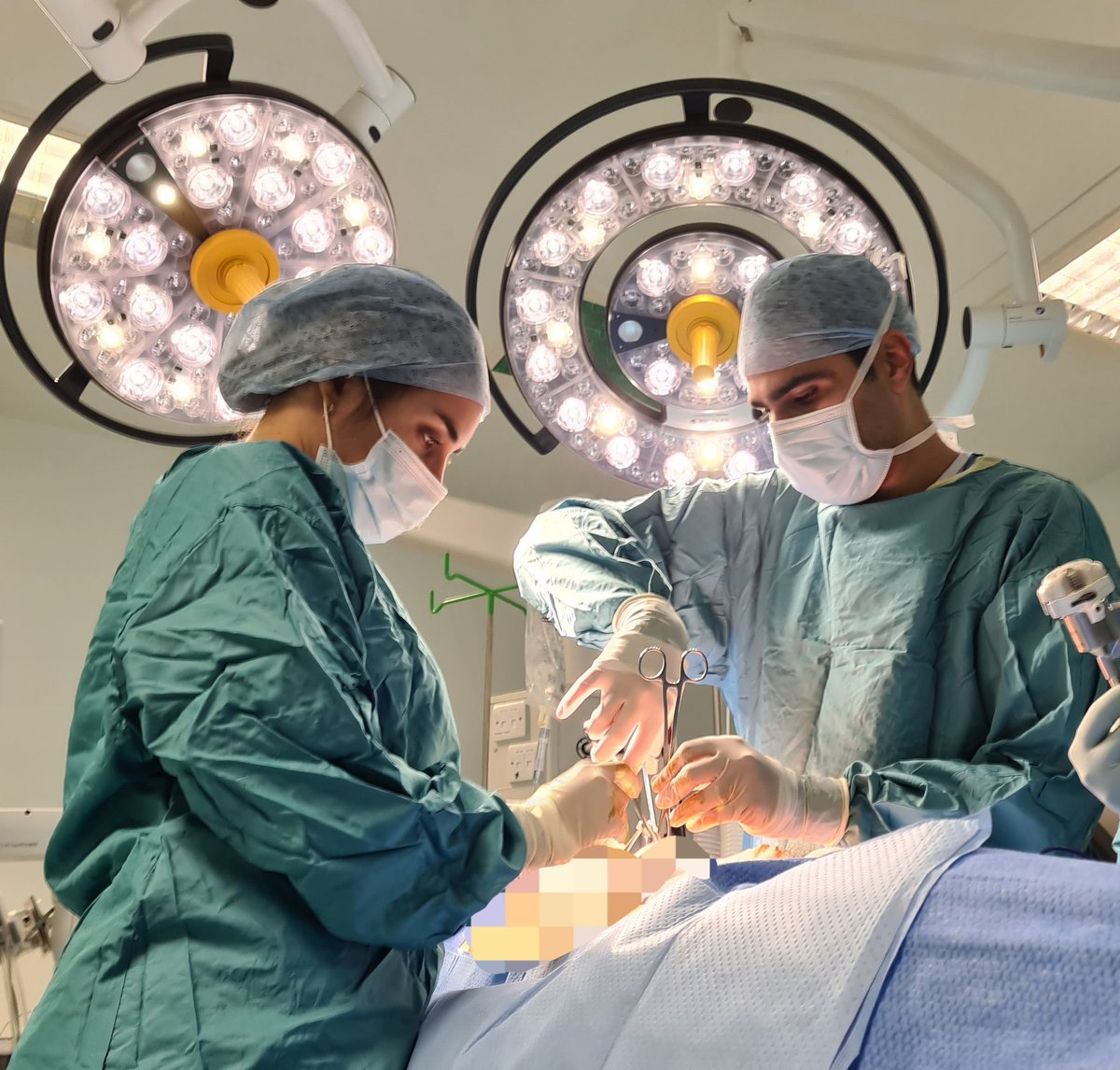 Alastair Lamb (@lambalastair) on Twitter photo Inviting applications for Pelvic GU-Oncology Fellowship @ #Oxford_Urology for Aug 22. Busy #RARP & #RARC programme. <a href="/ERUSrobotics/">ERUS Robotic Urology</a> host. Research oppos incl <a href="/TranslateTrial/">TRANSLATE Trial</a>, <a href="/PART_Trial/">PART_Trial</a>, #PROMOTE_Study, #OMEN_PET
Closing Date: 26/11/21
Interviews: 10/12/21
jobs.ouh.nhs.uk/job/v3644301 Inviting applications for Pelvic GU-Oncology Fellowship @ #Oxford_Urology for Aug 22. Busy #RARP & #RARC programme. <a href="/ERUSrobotics/">ERUS Robotic Urology</a> host. Research oppos incl <a href="/TranslateTrial/">TRANSLATE Trial</a>, <a href="/PART_Trial/">PART_Trial</a>, #PROMOTE_Study, #OMEN_PET
Closing Date: 26/11/21
Interviews: 10/12/21
jobs.ouh.nhs.uk/job/v3644301