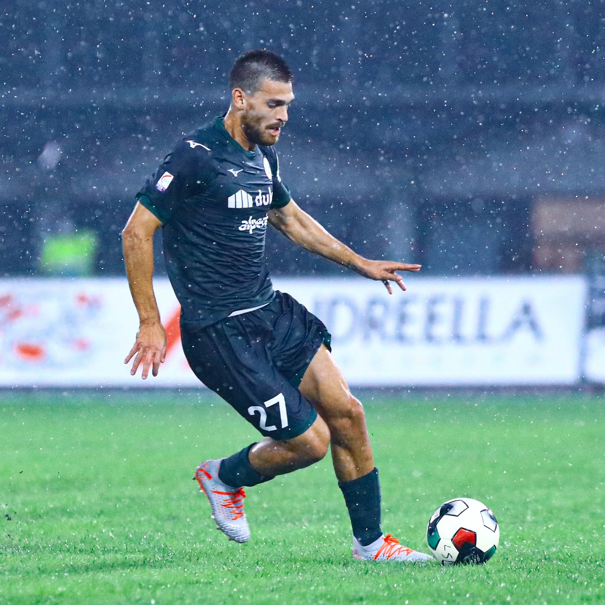 fclubsuedtirol's tweet photo. ⚽️ ǀ Si gioca oggi alle ore 15 il 2° tempo della sfida di campionato tra Legnago e FC Südtirol.

#FCS #FCSüdtirol #Whitereds #SerieC #passion #LEGFCS #LegnagoSalusFCSüdtirol #PassioneBiancorossa #10novembre https://t.co/v7d4RCDHBn