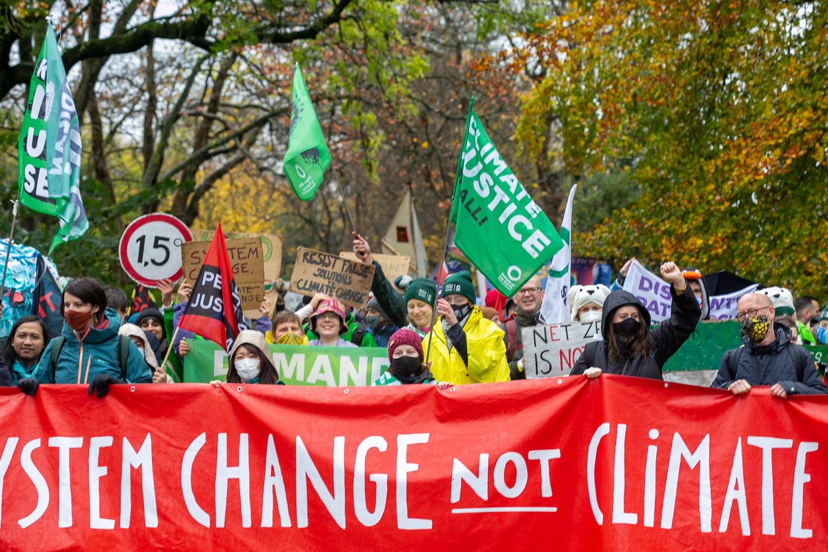 AmigosTierraEsp's tweet photo. 🚨¡Lo que nos temíamos! 💩El 2º borrador del acuerdo  #COP26 es muy vago en declaraciones y compromisos para evitar el aumento de la temperatura por encima de 1.5 ºC🌡️🌍 y alejándose del principio de #JusticiaClimática 
😡¡¿Es que no han entendido nada?!😱
https://t.co/hKLXcwtyiV https://t.co/u7aS6kAjFN