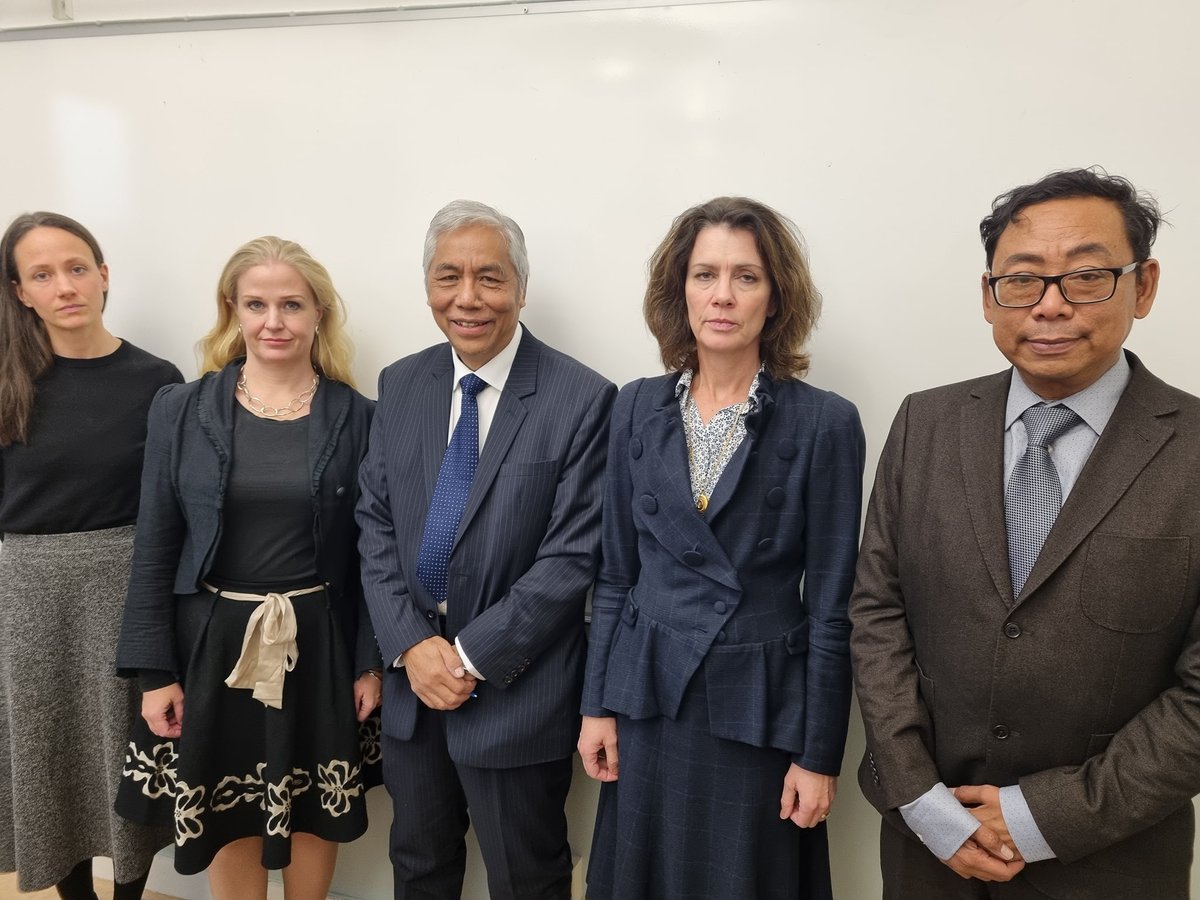 NUGMyanmar's tweet photo. Union Minister of #MoHR H.E @aung_myo_minn and Union Minister of #MoFUA H.E Dr. Lian Sakhong are currently on NUG mission in #Stockholm, meeting with Swedish officials to discuss current affairs in #Myanmar.
#WhatsHappeningInMyanmar https://t.co/HFWrYycmAD