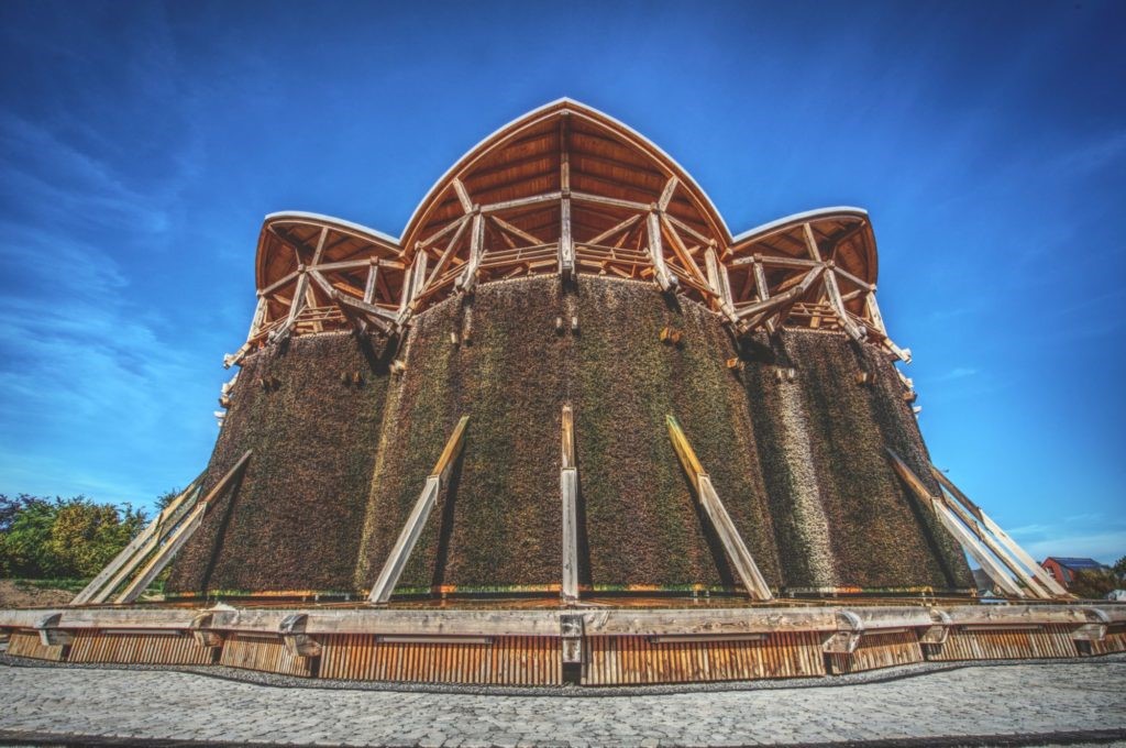 Am 9. Dezember um 16h lädt der BCMR seine Mitglieder zur Weihnachtsfeier in den Solegarten St. Jakob in Kevelaer ein. Mit der einzigen, erschlossenen Thermal-Solequelle am Niederrhein verspricht uns der Besuch Entspannung, Erholung und Zeit zum Durchatmen: bit.ly/3wFZAny