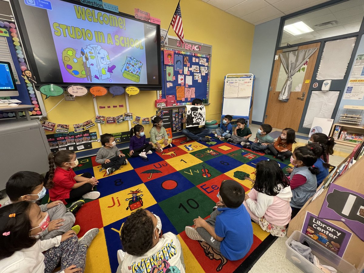 A huge thank you👏🏼 to <a href="/studioinaschool/">Studio in a School NYC</a> for teaching our little artists🎨 the many ways to use their brush🖌️ We're looking forward to seeing Mr. Daniel every Wednesday😊 @30Q398 <a href="/nycdistrict30/">District 30</a> #weallLEARN