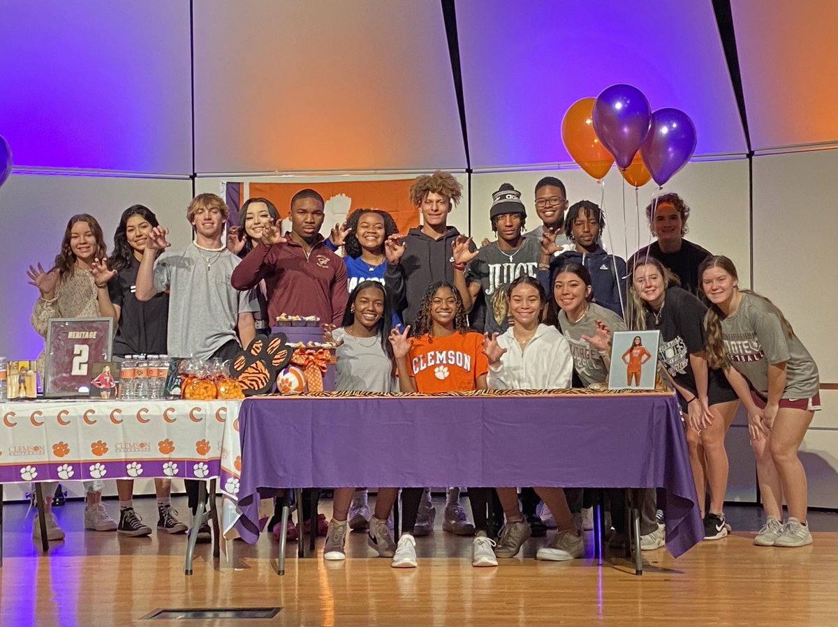 HHSCoyoteVB's tweet image. CLEMSON BOUND! Congratulations @miiamoore22! We are so proud of you and excited to see all you do at the next level. @ClemsonVB