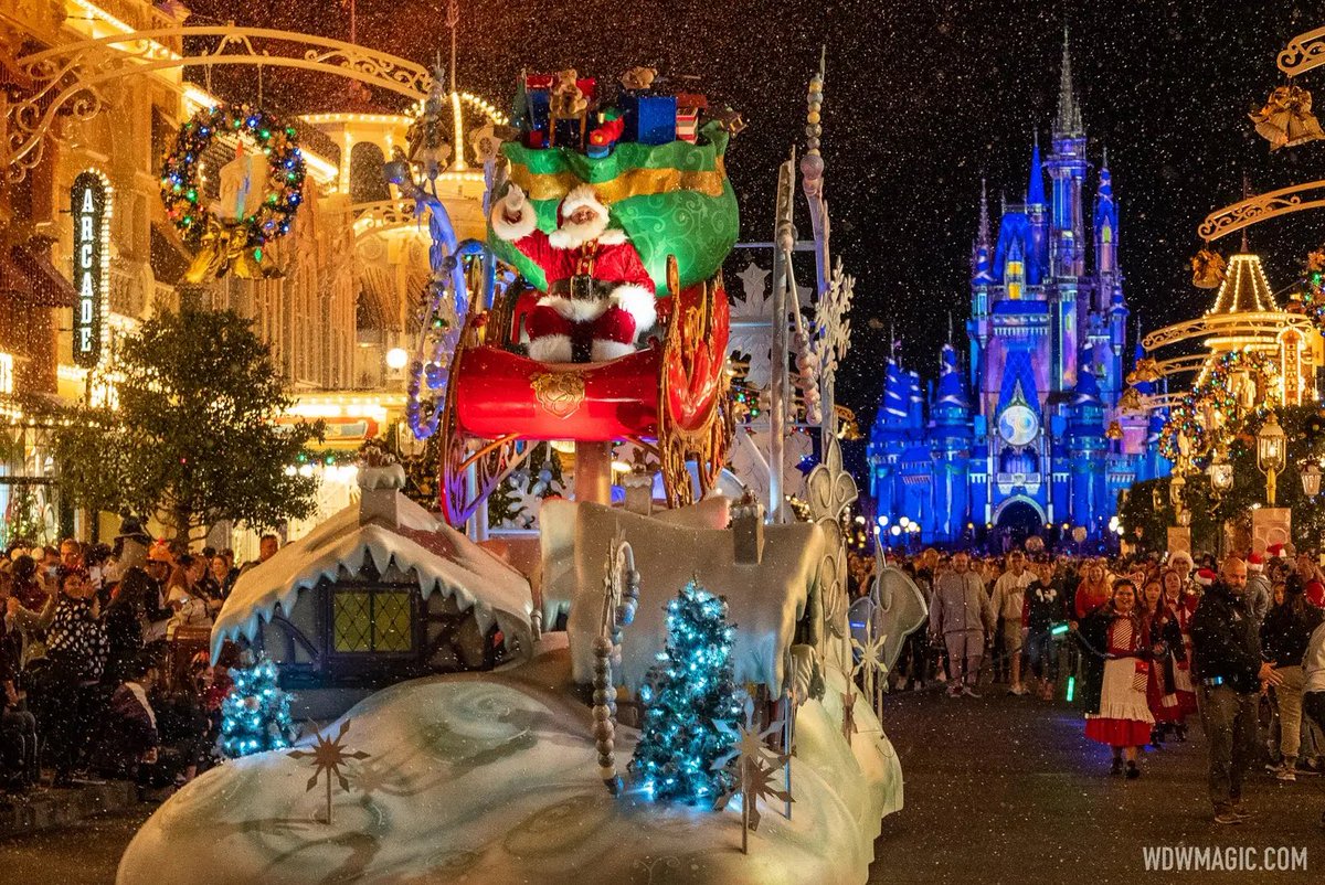 wdwmagic's tweet image. Disney plans to include a black Santa Claus at Walt Disney World this year as the company continues its diversity and inclusion program wdwmagic.com/events/holiday…