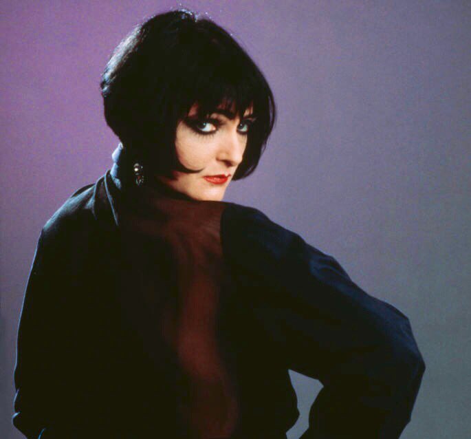 JakeRudh's tweet photo. Siouxsie Sioux / 1988

📷 Ebet Roberts https://t.co/ympZwJVxFo