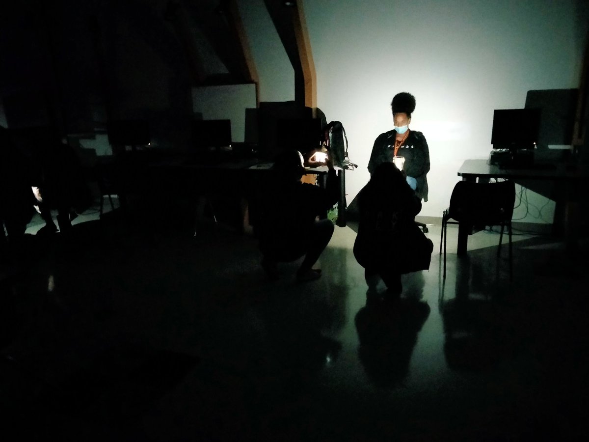 StreetinClass's tweet photo. #film #students experienced with @Android and @Apple cellphone #cinematography - and the results were beautiful. If you are a #filmmaker - Do you have any #tips for them? https://t.co/w3ad3gwzi8