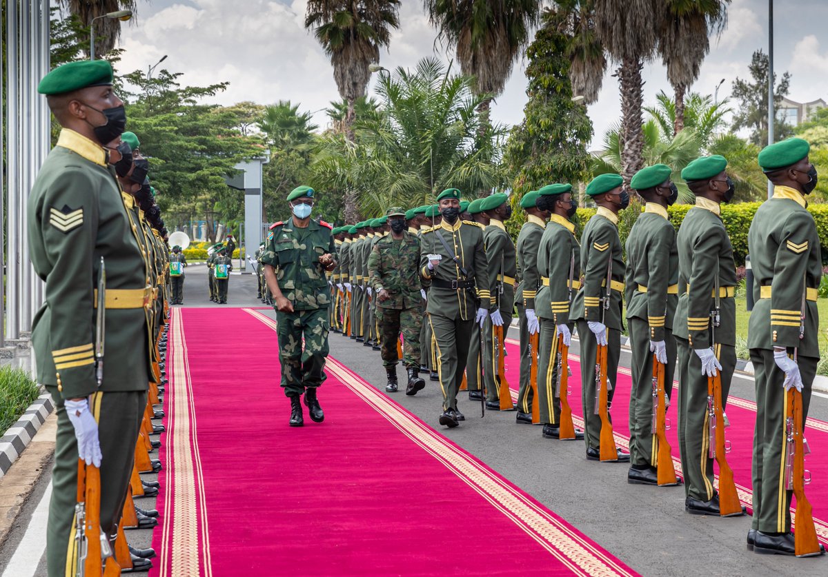 RwandaMoD's tweet photo. The Democratic Republic of Congo Armed Forces (FARDC) Chief of General Staff, Gen Célestin Mbala Munsense is on an official visit to Rwanda. https://t.co/Fw3Nrz4BLz https://t.co/lRbszKQ8No