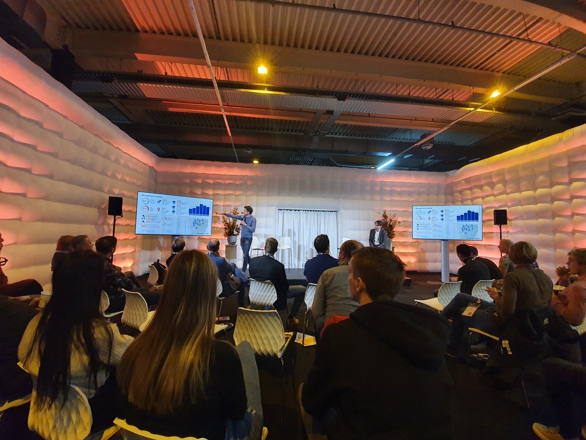 Vandaag bij de Nationale Sport Vakbeurs met collega's <a href="/RickTVA4/">Rick Timmermans</a> en <a href="/RochdiSawri/">Rochdi Sawri</a>. Nu een interessante sessie van <a href="/nocnsf/">NOC*NSF</a> over de Moderne Sportvereniging! 
<a href="/KNVB/">KNVB</a> #sportparticipatie #professionalisering