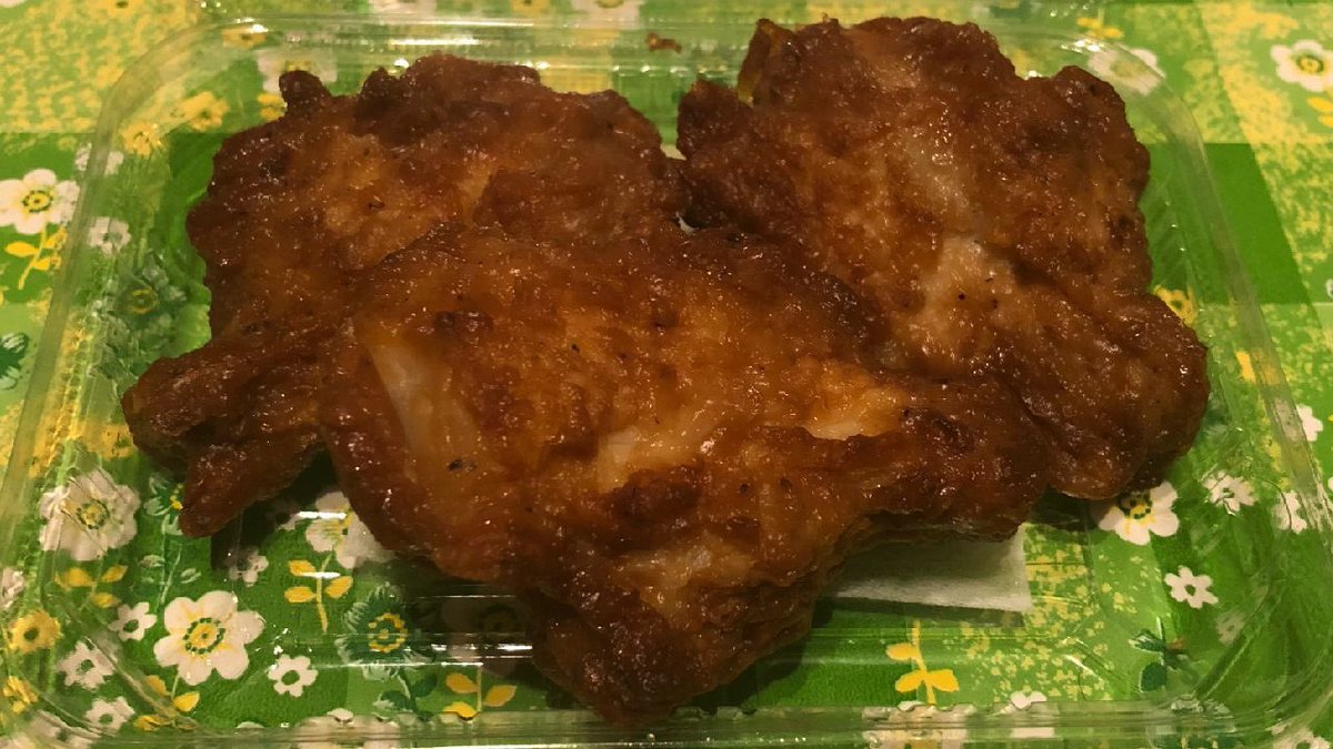 LittleHappyTV's tweet photo. お疲れ様です✨

鶏チャーシュー🥩
炙りチキン🍗
春巻き🥓
白米🍚

本日YouTubeに動画アップしました🌈
明日２回目のワクチン接種なので金曜日の動画はお休みします🙏

🆕YouTube最新動画
https://t.co/g5bgK25mRp
【やよい軒 期間限定】すき焼き定食🥘
一人鍋を全力で楽しんでみた💪

#グルメ
#飯テロ https://t.co/bSzvOyTWpv