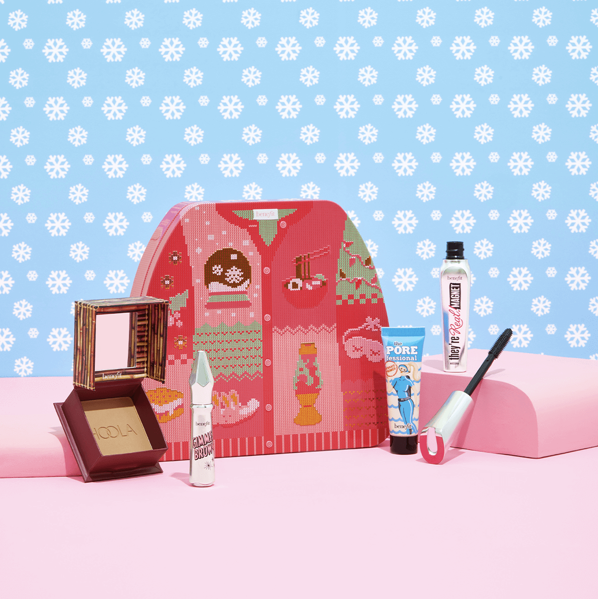 davelackie's tweet photo. New Instagram Giveaway up this morning on "davelackiebeauty" I'm giving away this adorable Benefit Cosmetics Holiday Cutie Beauty Set containing some of their star products. Enter here: https://t.co/U7E8DIweVx on Instagram (ends 22/11) #win (The set is available @Sephora ) https://t.co/prLAbafgeu