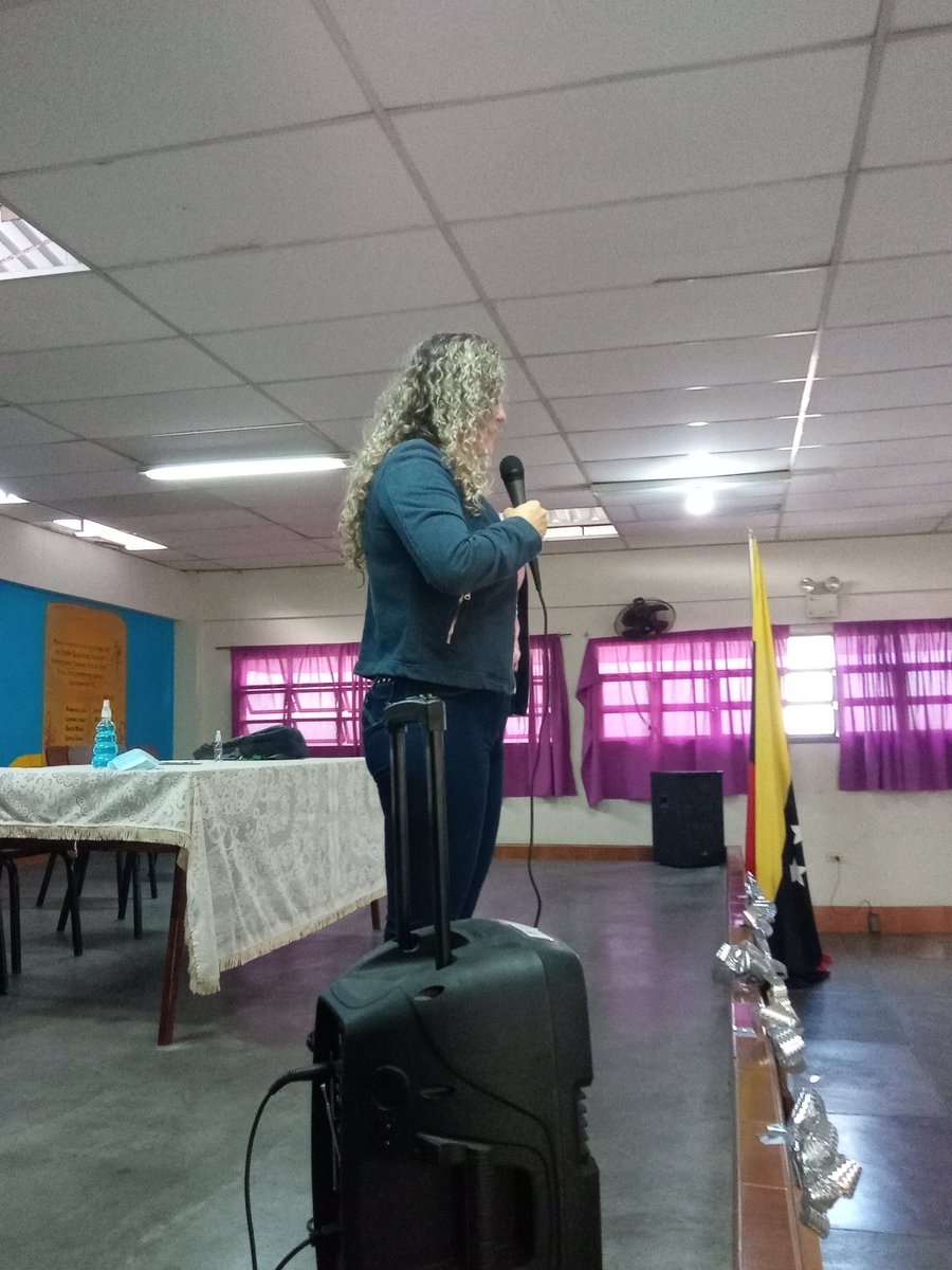 ronaldjpsuv's tweet photo. Sostuvimos reunión con Directores de Planteles Privados del Táchira para entregar lineamientos en cuánto a la conformación de los Consejos Educativos @MPPEDUCACION @_LaAvanzadora @ZonaEducTachira https://t.co/XSruKBx1iy