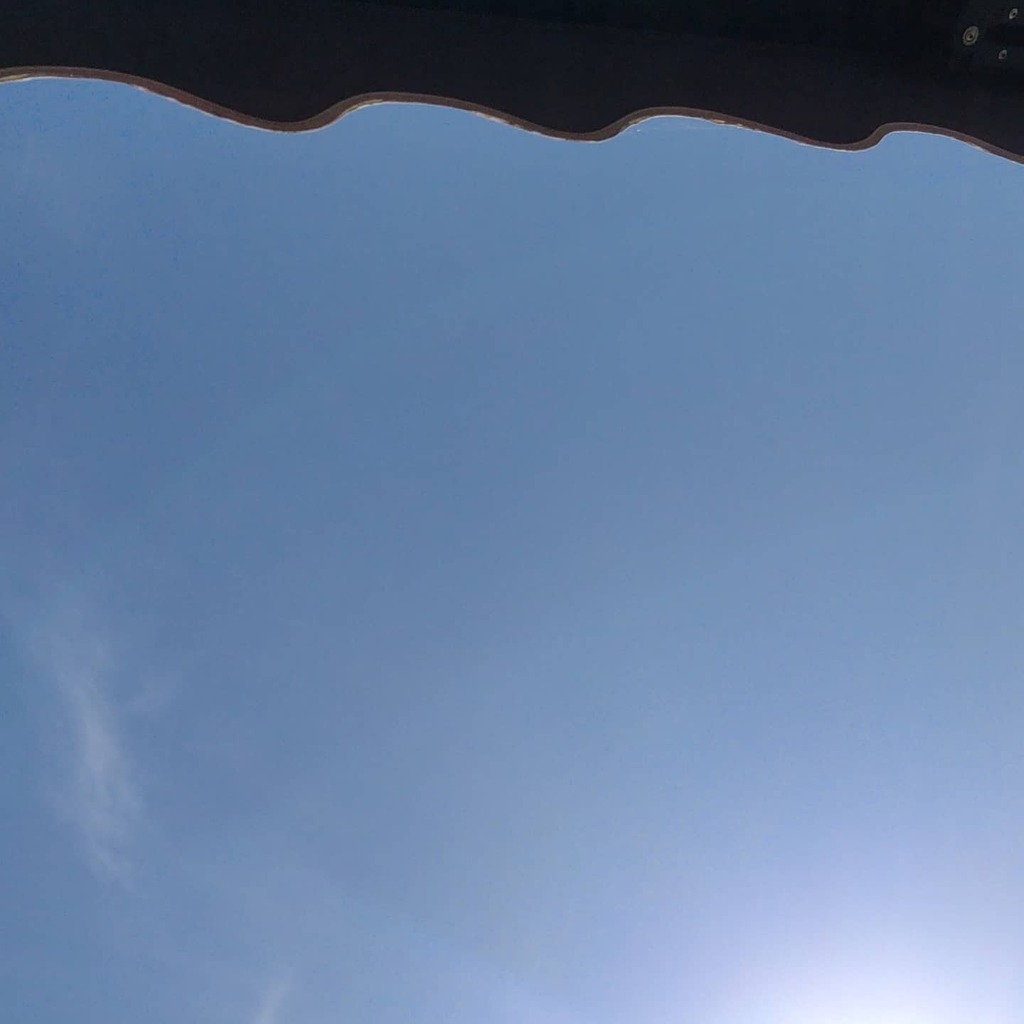 chrisvigneron's tweet photo. Ocean Dive #ciel #cielfie #lcdj #lecieldujour #cielo #sky #himmel #bluesky #instasky #instablue #blue #bleu #blau #azul #nofilter #France #skyporn #cielbleu #cieldujour #ShotonOnePlus #Niort https://t.co/3tAz6mjeZw https://t.co/mwxSVVW7zs