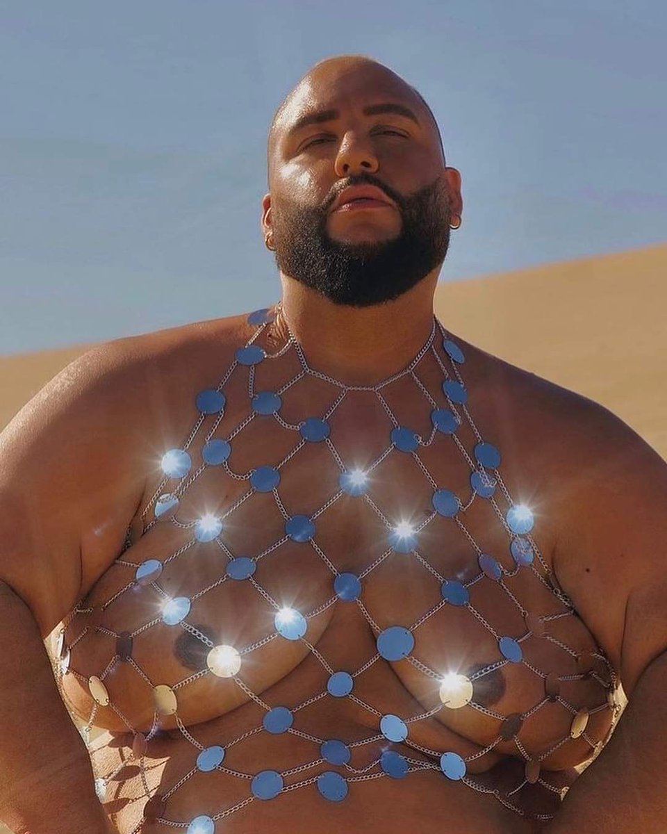 ModsOfDiversity's tweet photo. When you need to add sparkle to your Wednesday... who better than the gorgeous @_adydelvalle 🌟
#model #fashion #beauty #braun #diverse #inclusion #representation #badrhino #sparkle #wednesdaymotivation #modawards #modloves https://t.co/AnNO7MjkwM