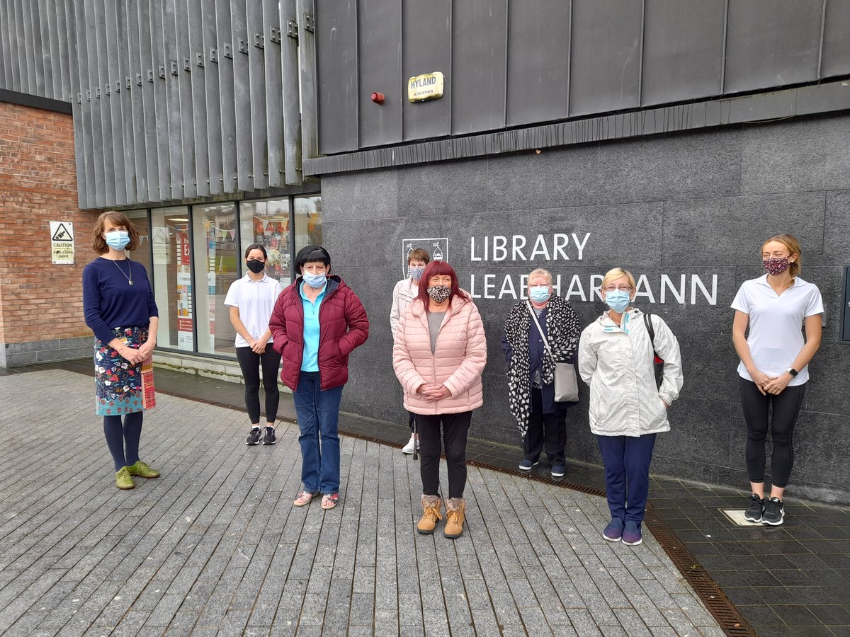 Ciara_Han1's tweet photo. To celebrate #worldcopdday 2021 MSc Physiotherapy students @uccphysio @UCC and I met with @CopdCork @COPDSupportIre  #copd support group at @corkcitylibrary to talk about the importance of staying physically active with COPD. Great to be back! 🙂 https://t.co/ZJuevtdDMj