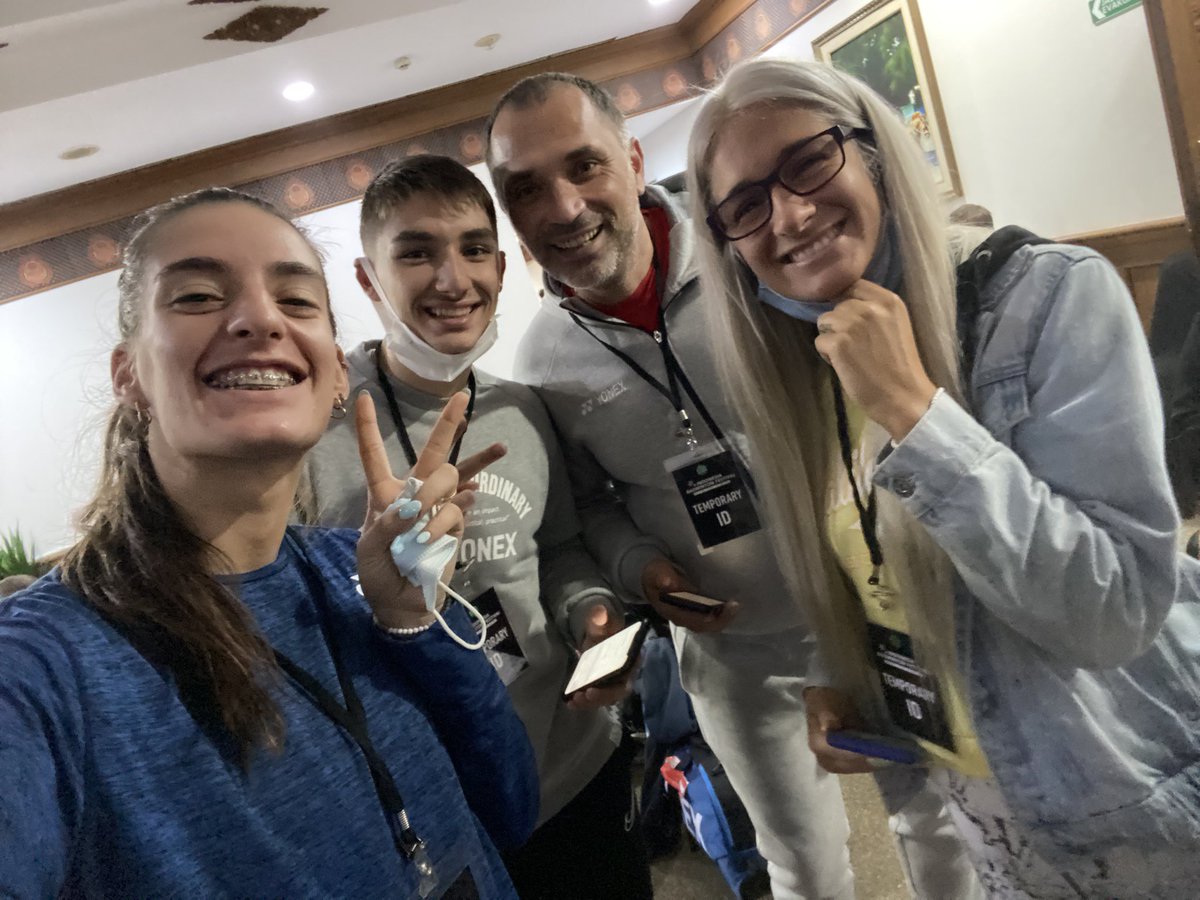stefanistoeva's tweet photo. • Selamat datang di Indonesia 🙌🏼🔥🇮🇩
Safely we arrive in Jakarta 🤩, one more flight is waiting us 😵‍💫😅
🔜 Bali 🇮🇩 

#indonesia #indonesiajuara #indonesiaopen2021 #indonesiamasters2021 #friends #trip #traveltheworld #badminton #bulutangkis #badmintonplayers #popovfamily https://t.co/7291PehFwk